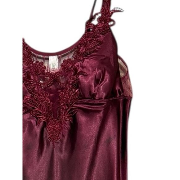 Flora Large Dark Wine Raspberry Nightgown Sexy Satin Lacy Large Hi Low - Picture 5 of 9